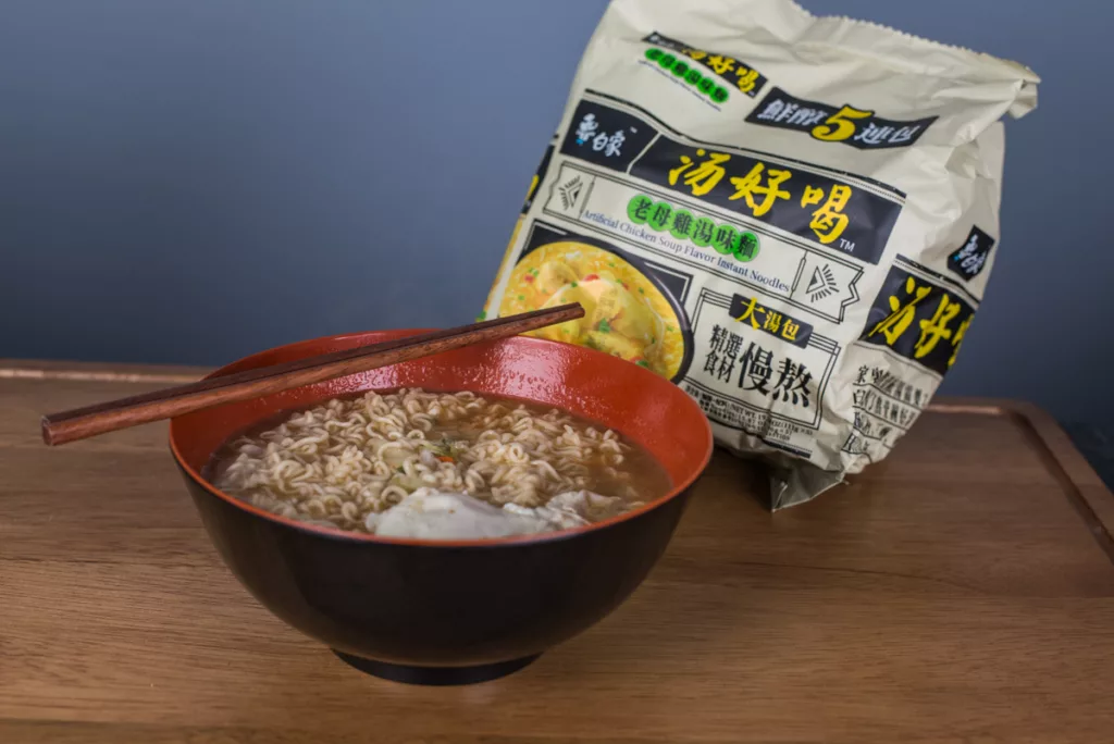 Bai Xiang Chicken Soup Flavor Instant Noodles